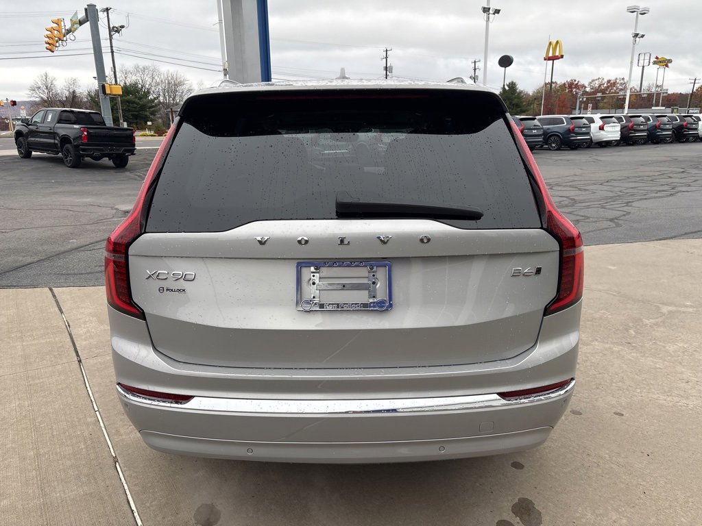 Certified 2025 Volvo XC90 B6 Plus image 6