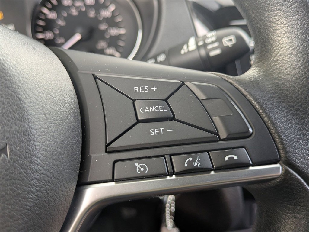 Used 2017 Nissan Rogue S image 16