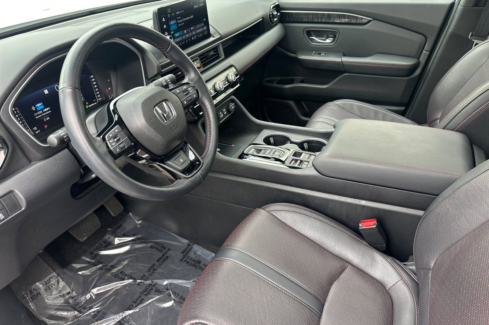 Used 2025 Honda Pilot Black Edition image 11