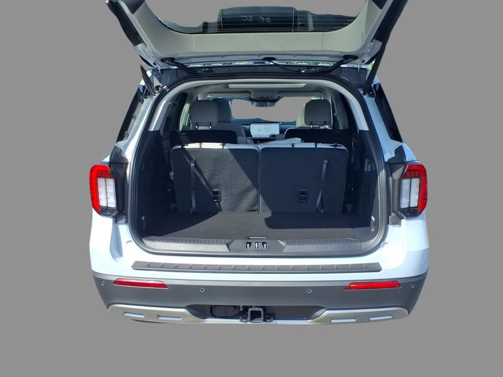 New 2026 Ford Explorer Active w/ Active Comfort Package AWD/4WD image 8