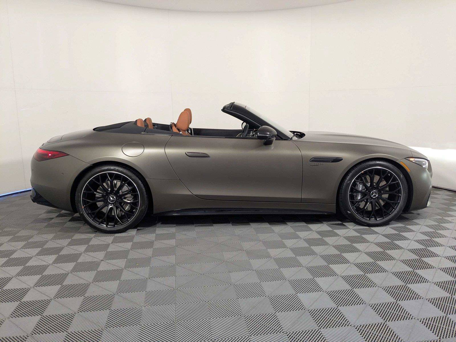 Used 2026 Mercedes-Benz SL 43 AMG image 3