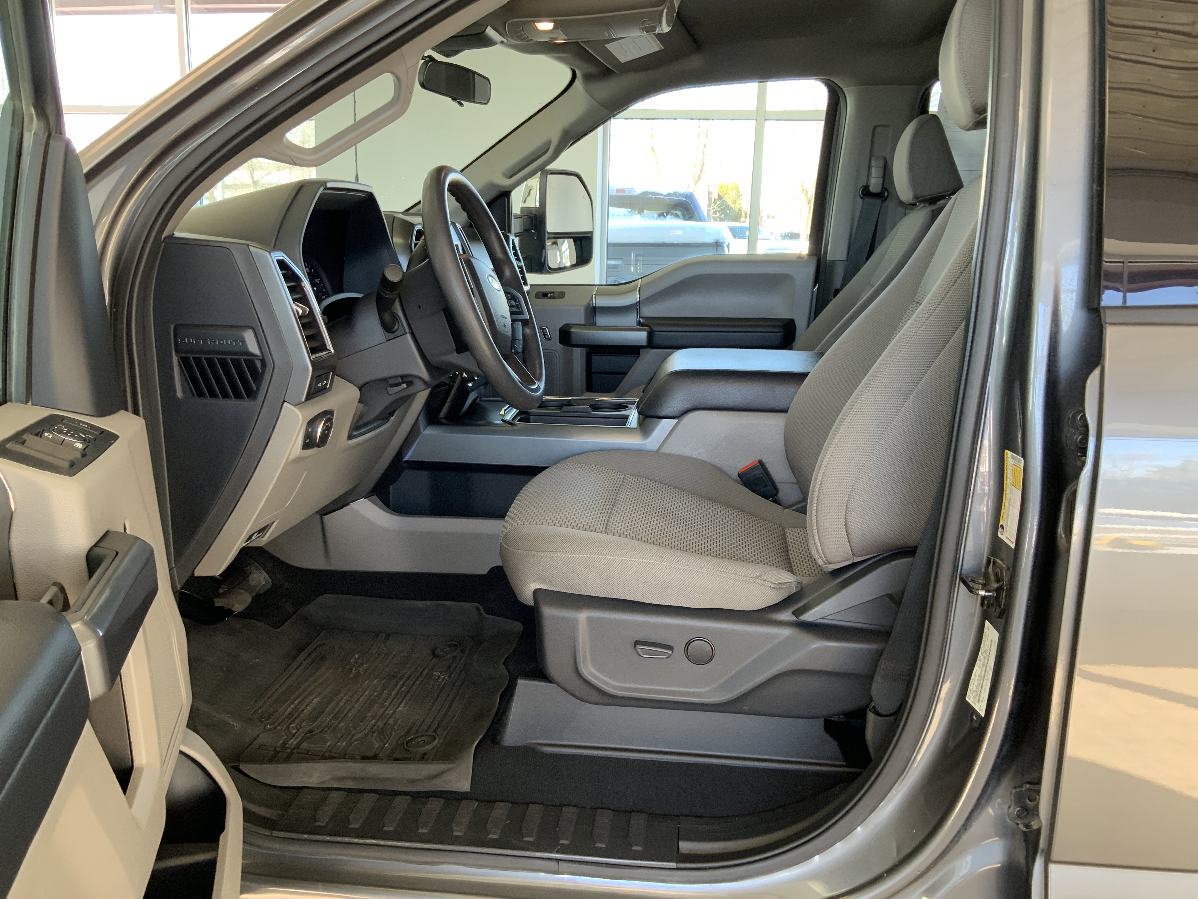 Used 2022 Ford F250 XLT w/ XLT Premium Package image 18