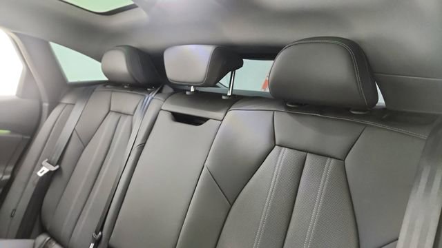 Used 2025 Audi A6 e-tron Prestige w/ Black Warm Weather Package image 30