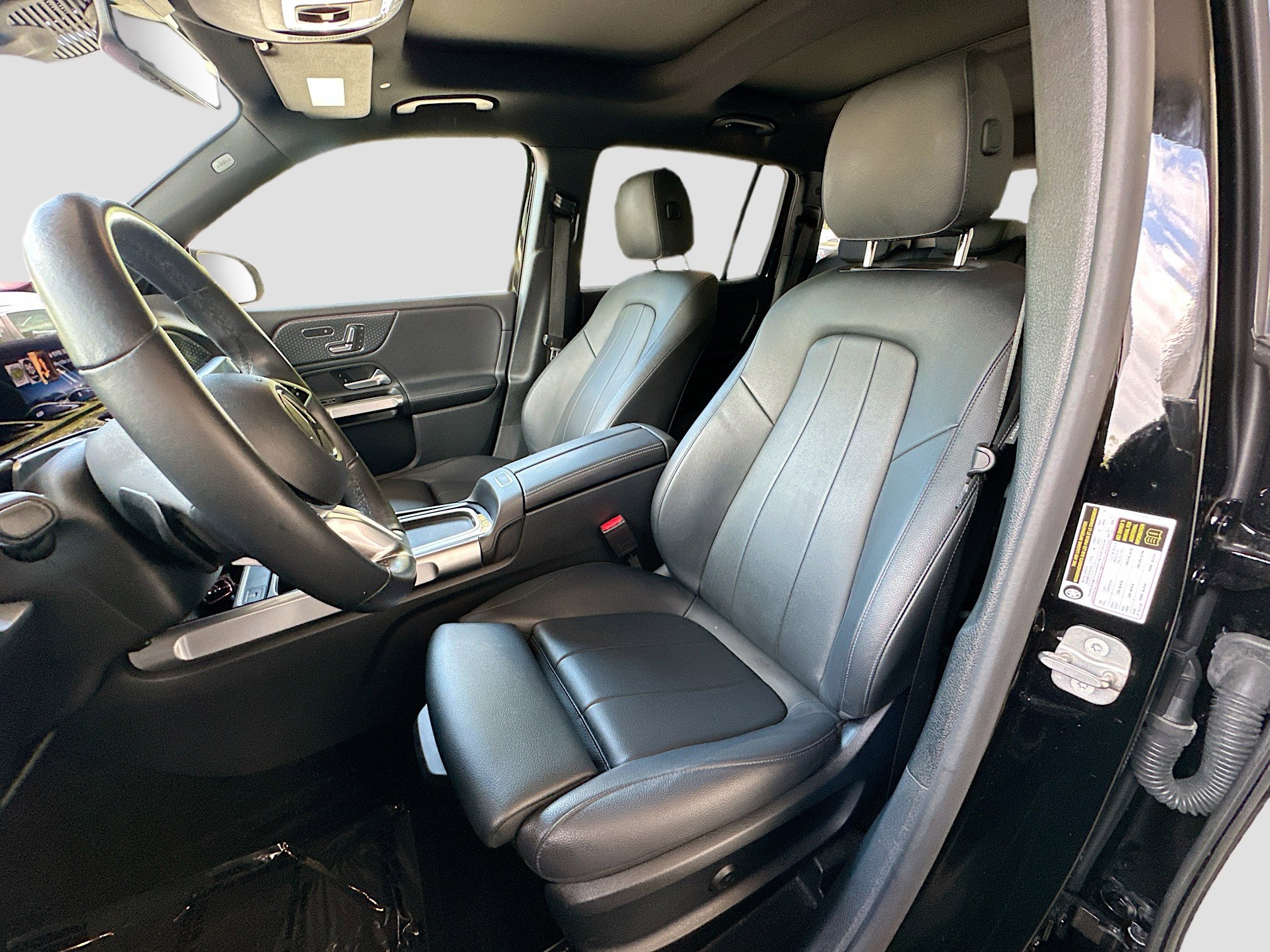 Used 2024 Mercedes-Benz GLB 250 image 21
