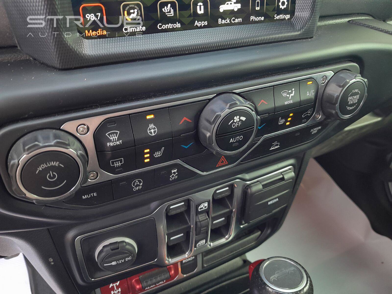Used 2022 Jeep Gladiator Mojave w/ Cold Weather Group AWD/4WD image 25