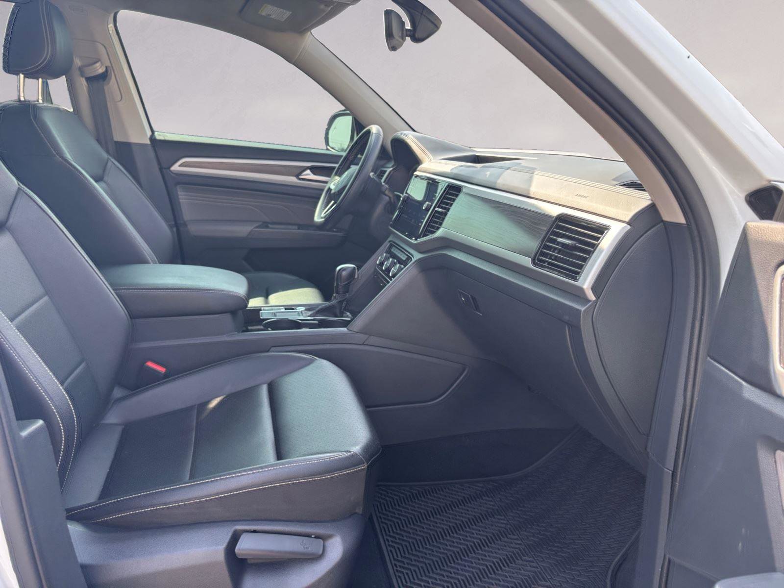 Used 2023 Volkswagen Atlas SE w/ Panoramic Sunroof Package FWD image 15