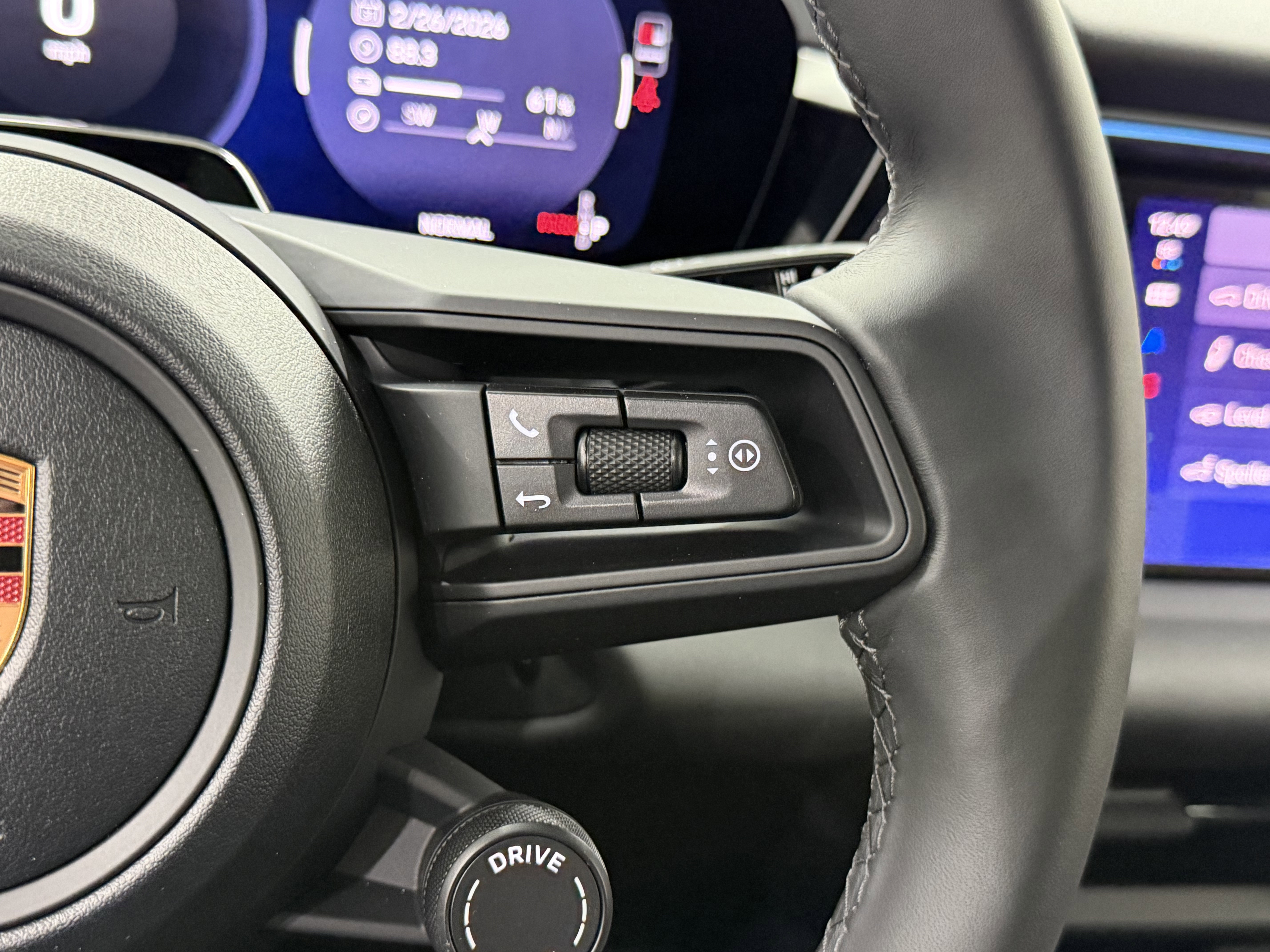 New 2026 Porsche Macan 4 Electric image 47