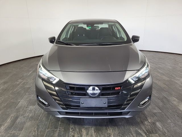 Used 2024 Nissan Versa SR image 2