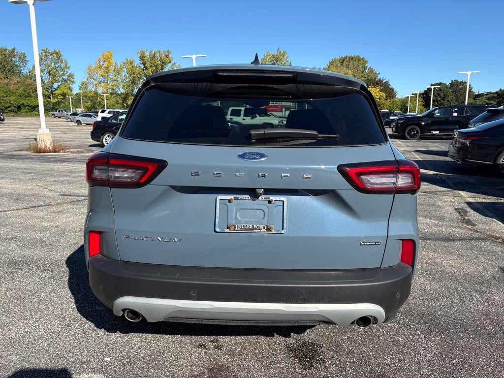 Used 2023 Ford Escape Platinum w/ Premium Technology Package AWD/4WD image 4
