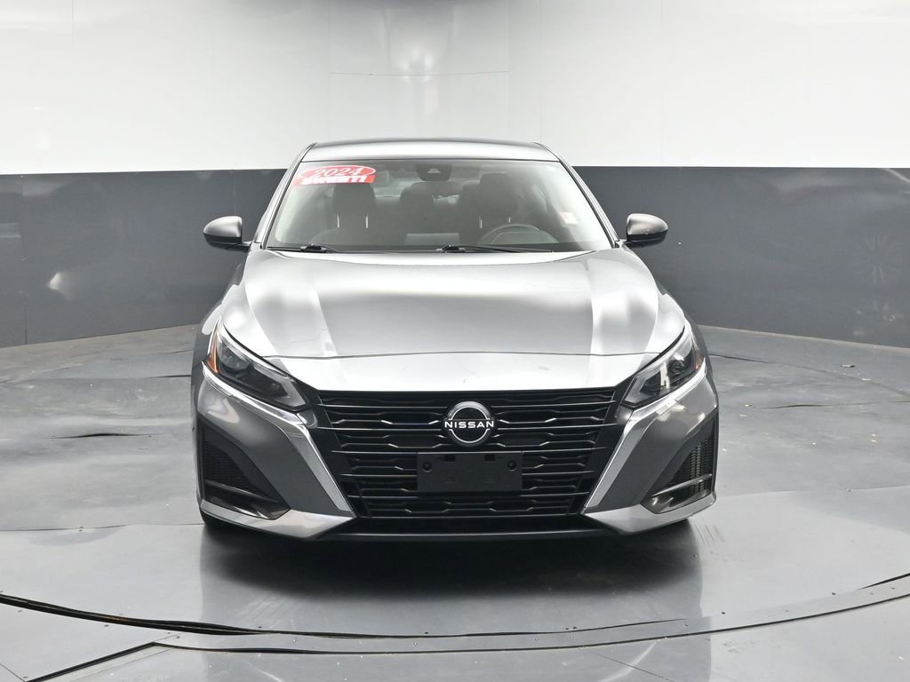 Used 2024 Nissan Altima 2.5 SV image 8