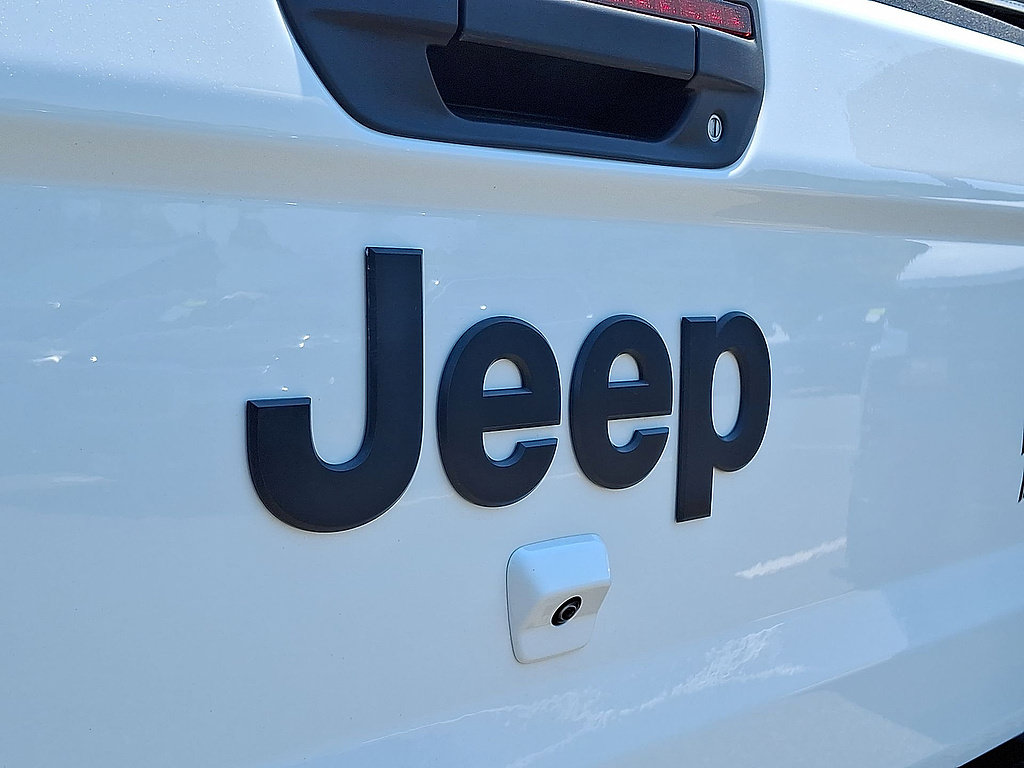 Used 2025 Jeep Gladiator Sport AWD/4WD image 30