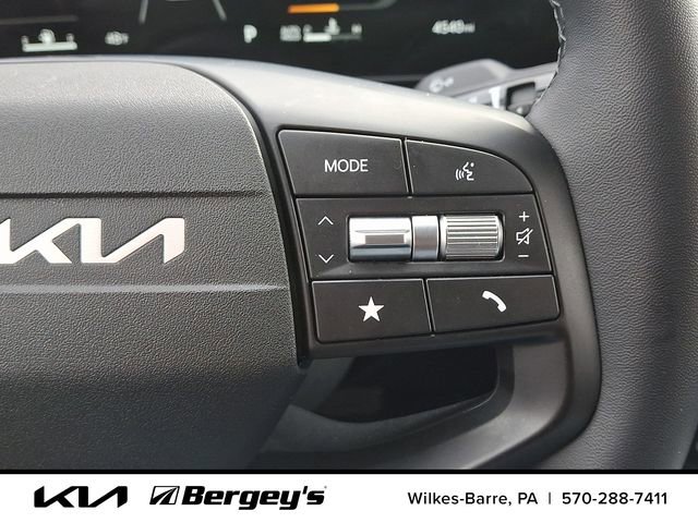 Certified 2025 Kia K4 EX image 24