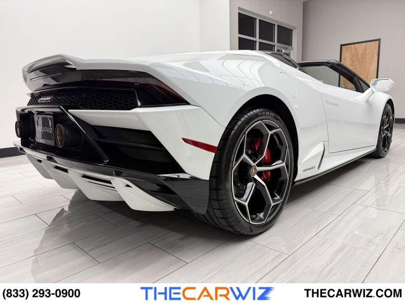 Used 2020 Lamborghini Huracan EVO image 28