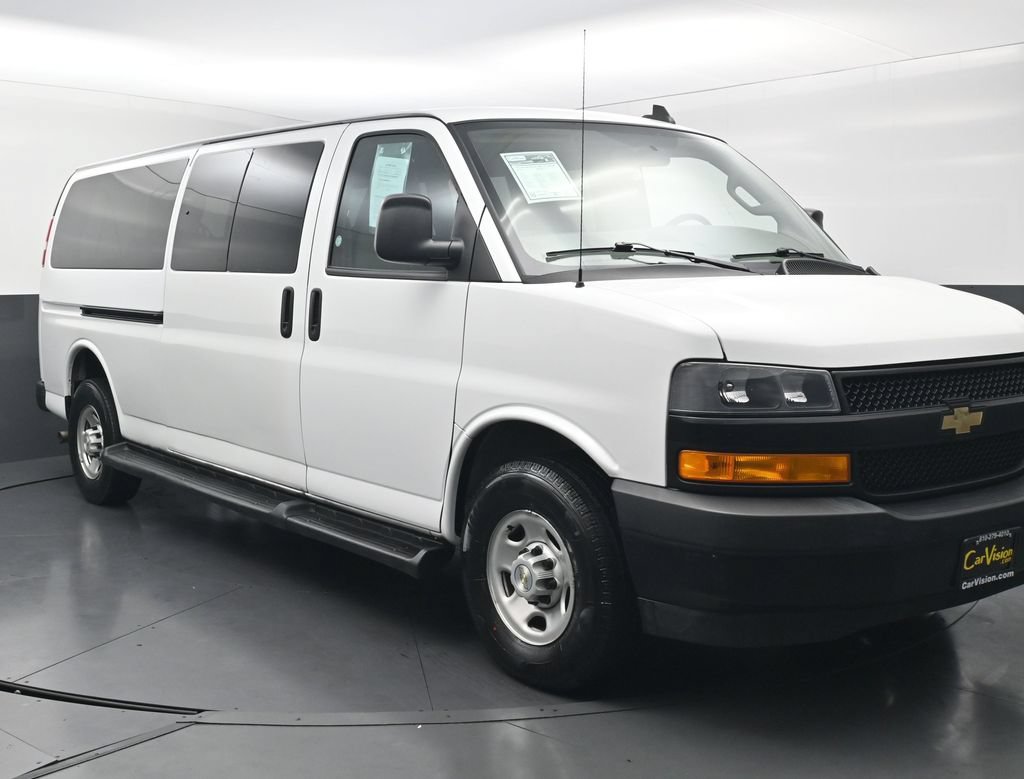 Used 2023 Chevrolet Express 3500 LS RWD image 3