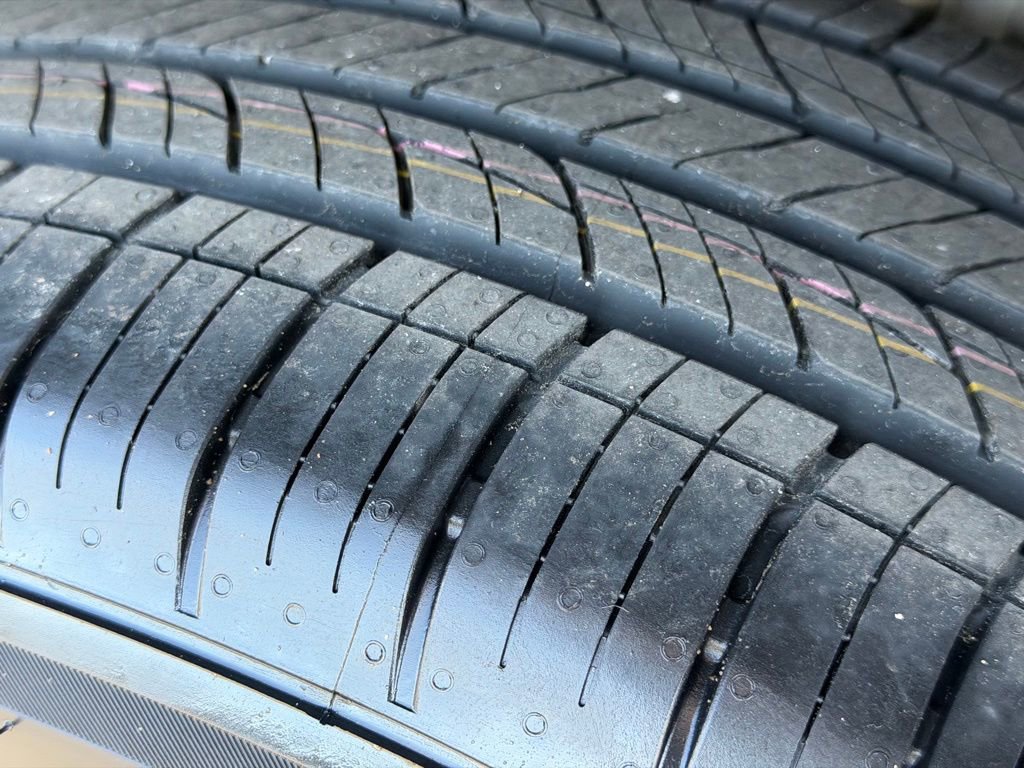 Used 2023 Nissan Rogue S image 37