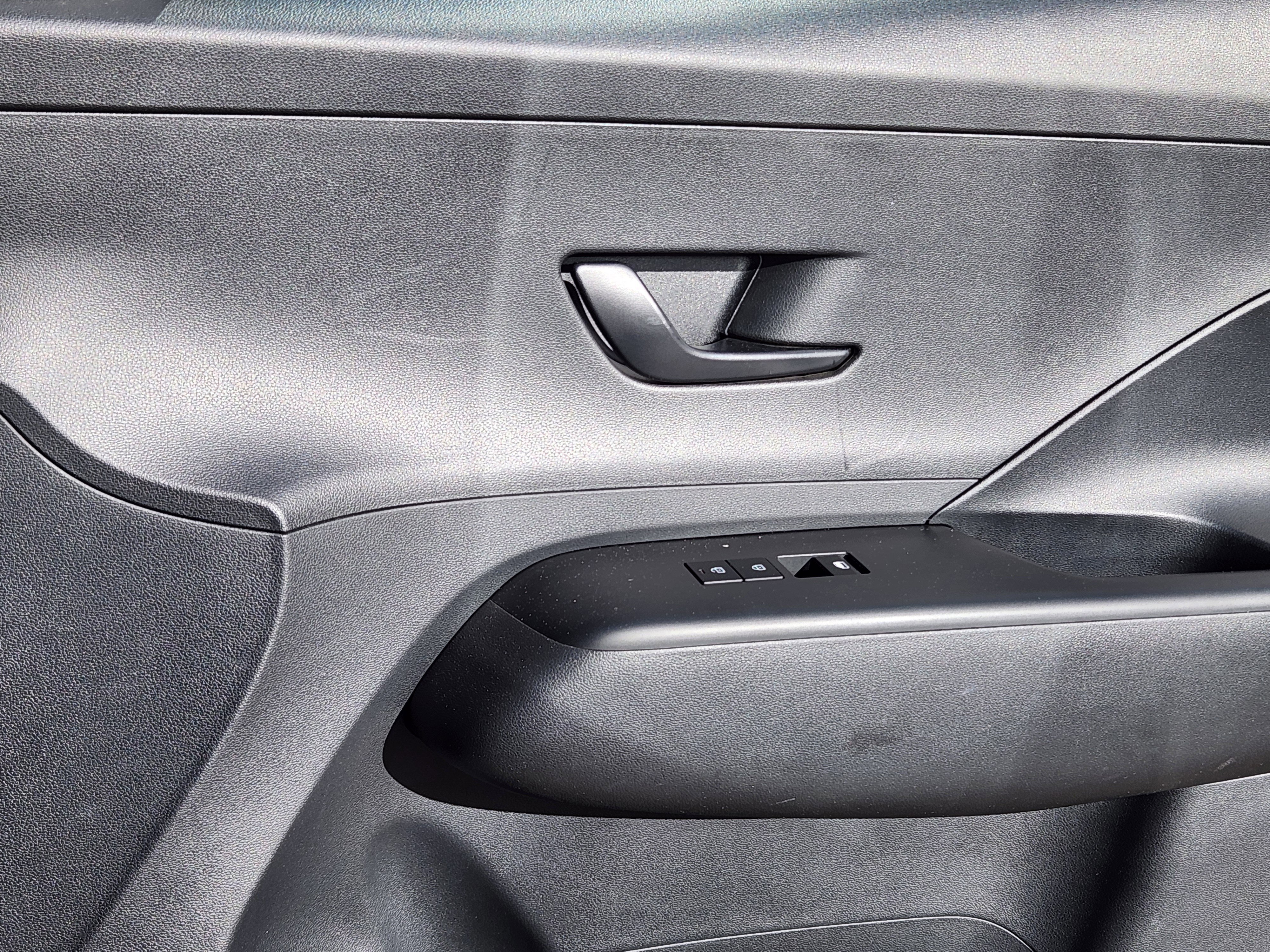 Certified 2024 Hyundai Kona SE image 13