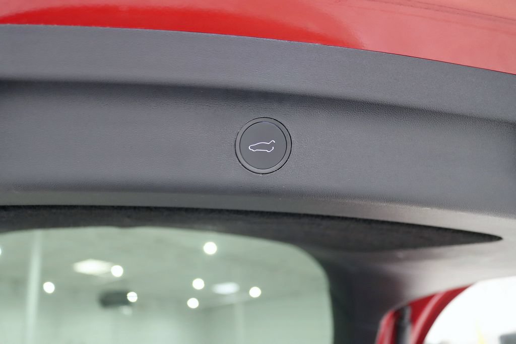 Used 2023 Tesla Model Y Long Range AWD/4WD image 38