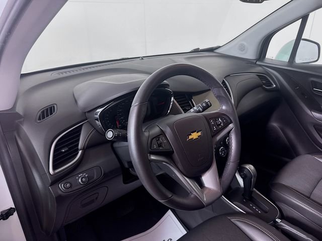 Used 2018 Chevrolet Trax LT w/ LT Convenience Package AWD/4WD image 11