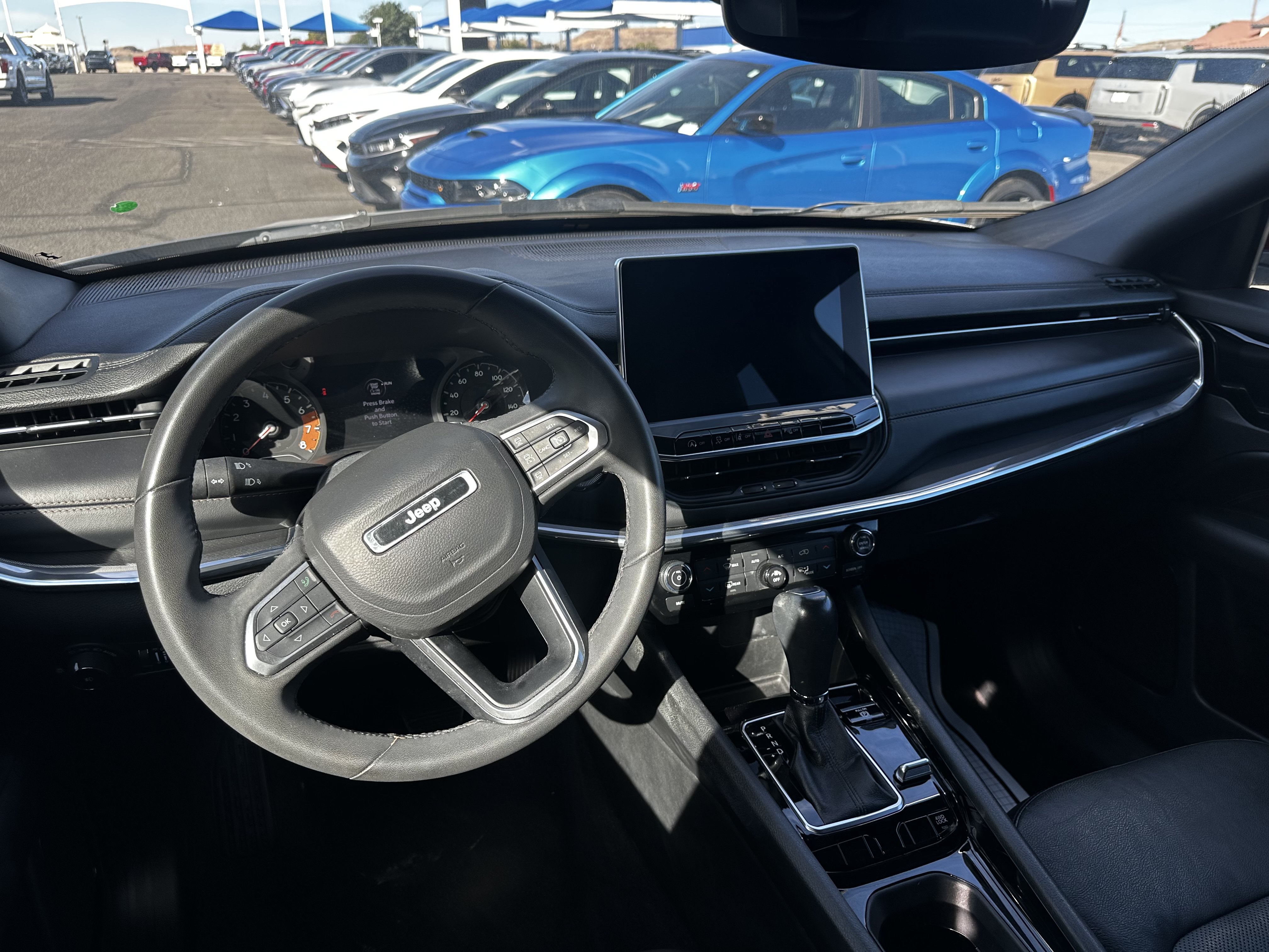 Used 2023 Jeep Compass Limited AWD/4WD image 2
