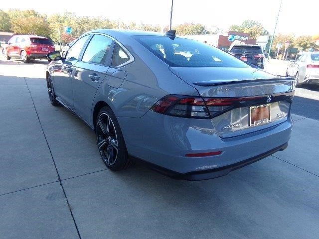 Certified 2025 Honda Accord Sport image 7
