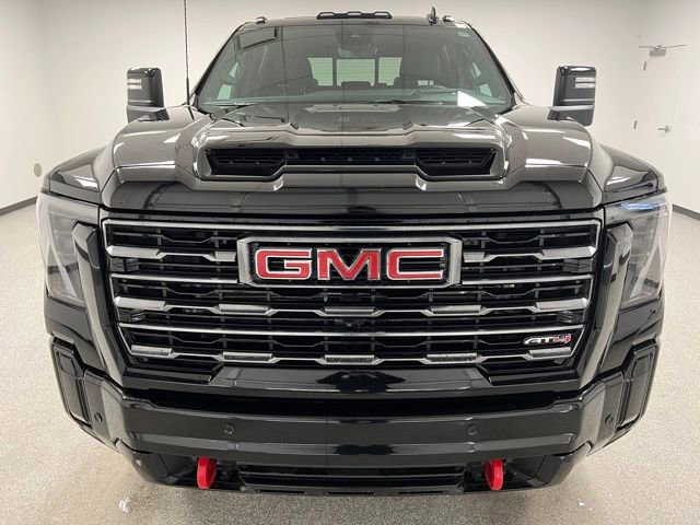Used 2025 GMC Sierra 3500 AT4 w/ AT4 Premium Plus Package image 3