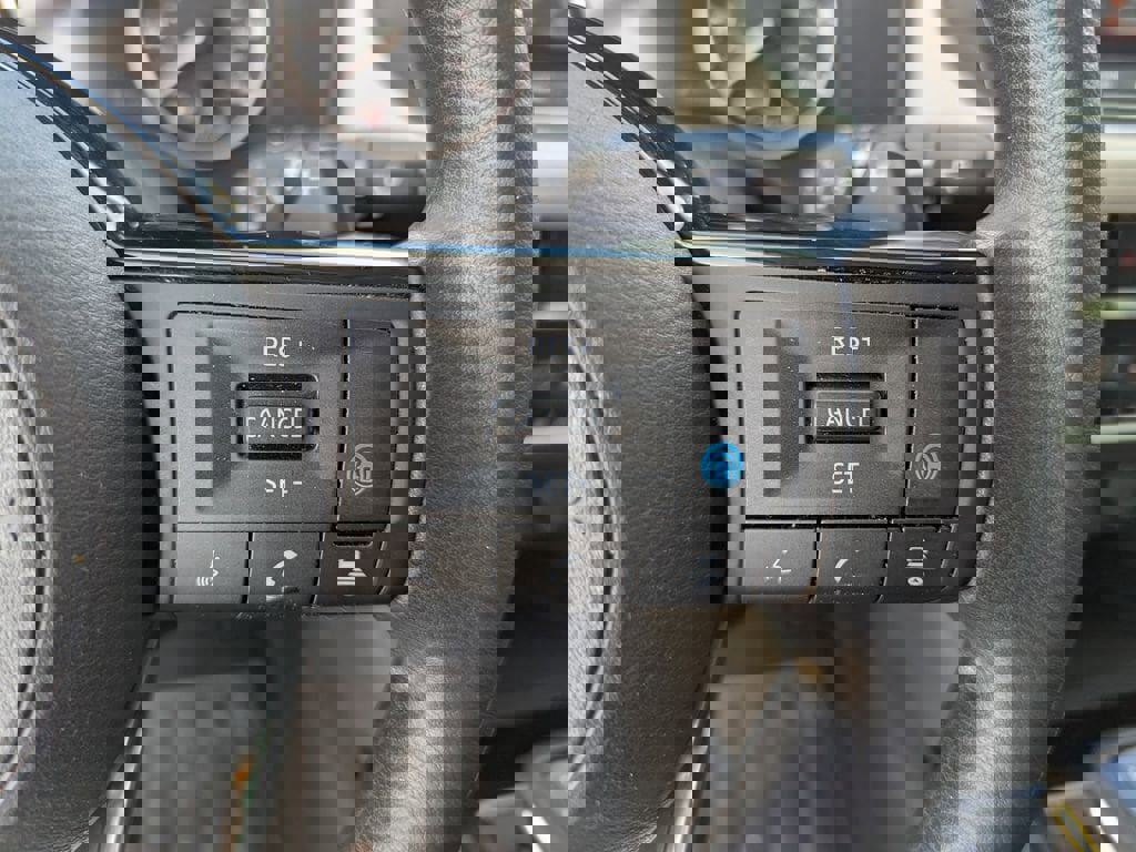 Used 2021 Nissan Rogue SV image 24