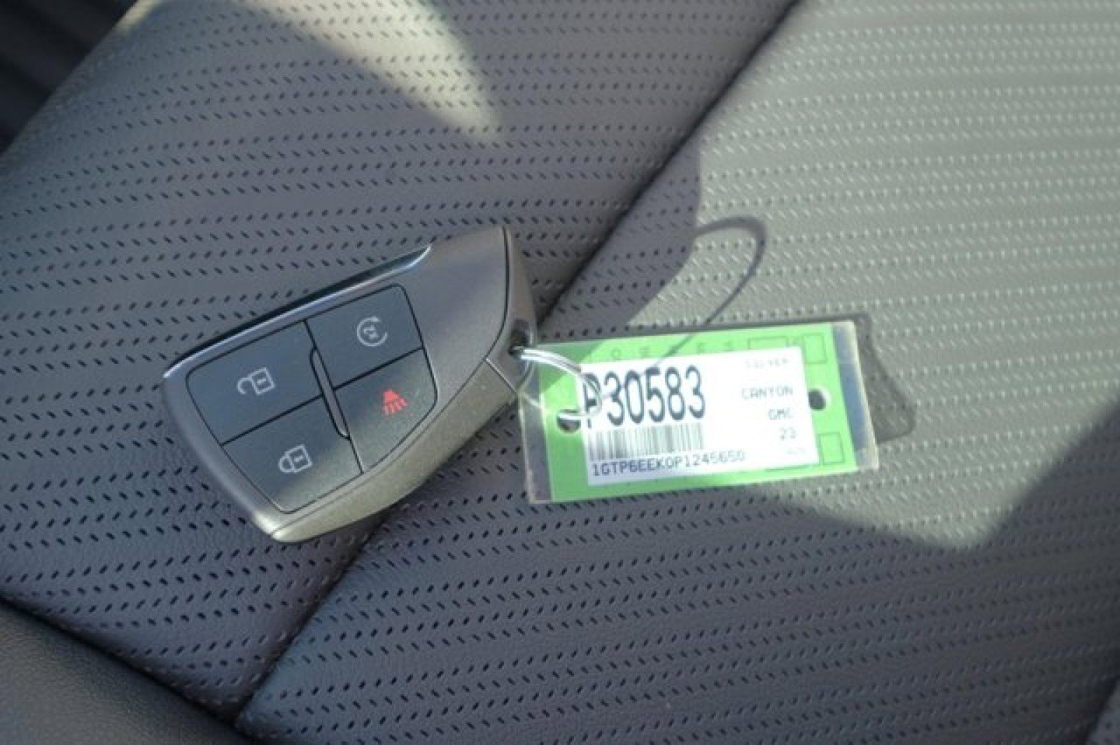 Used 2023 GMC Canyon AT4X image 29