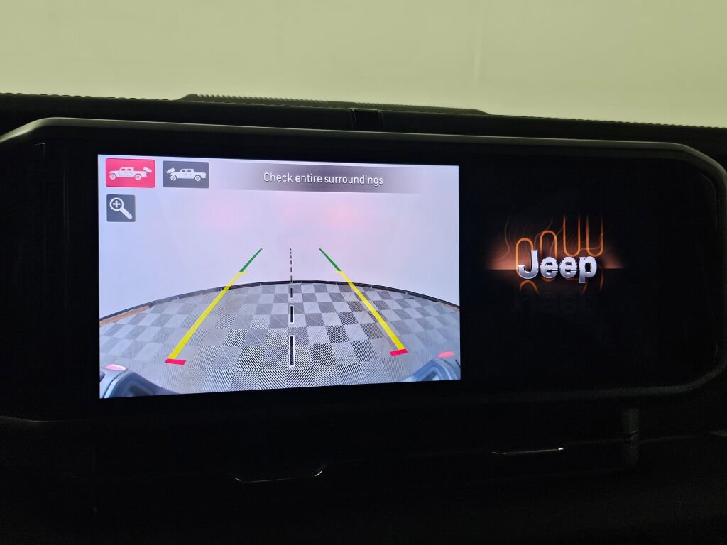 Used 2025 Jeep Gladiator Rubicon w/ Safety Group image 28