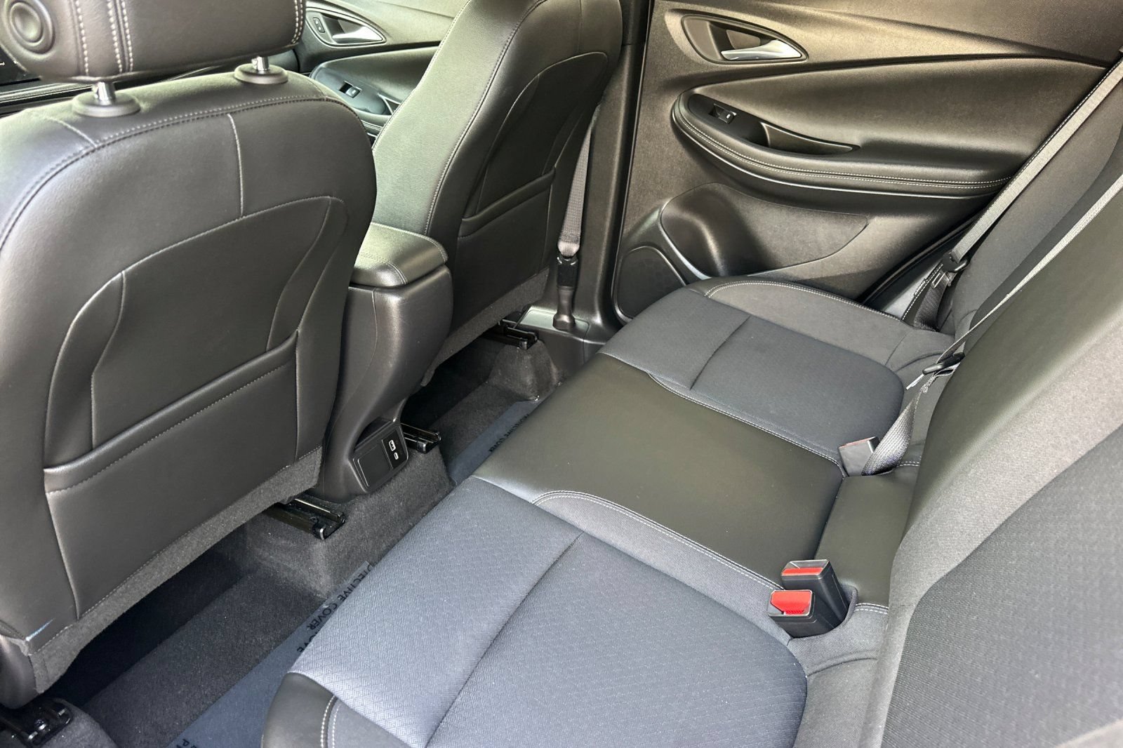 Certified 2024 Buick Encore GX Preferred FWD image 14
