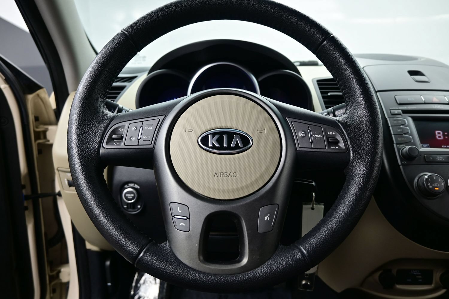 Used 2012 Kia Soul ! FWD image 21