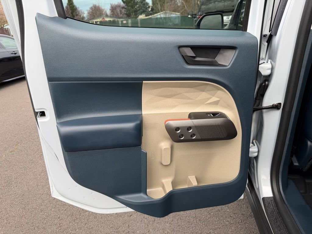 Used 2025 Ford Maverick Lariat w/ 4K Tow Package image 32