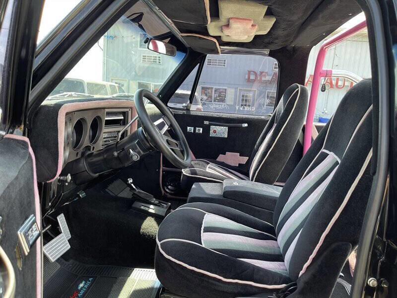 Used 1987 Chevrolet Blazer Silverado 2dr 4WD SUV image 29