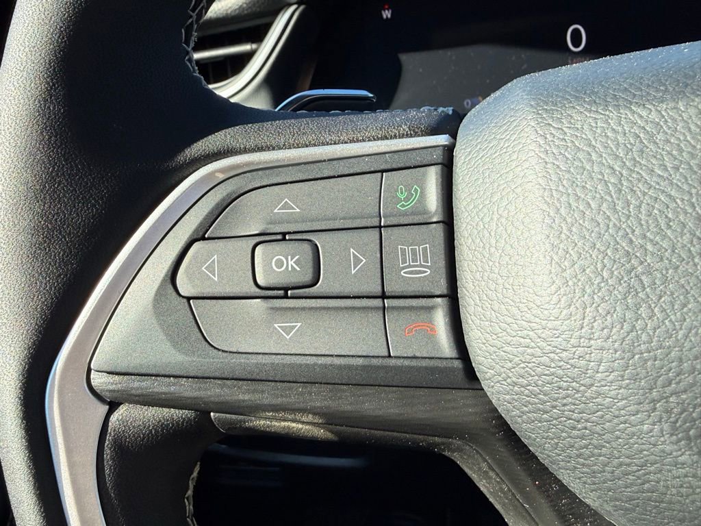 New 2025 Jeep Grand Cherokee L Altitude image 15