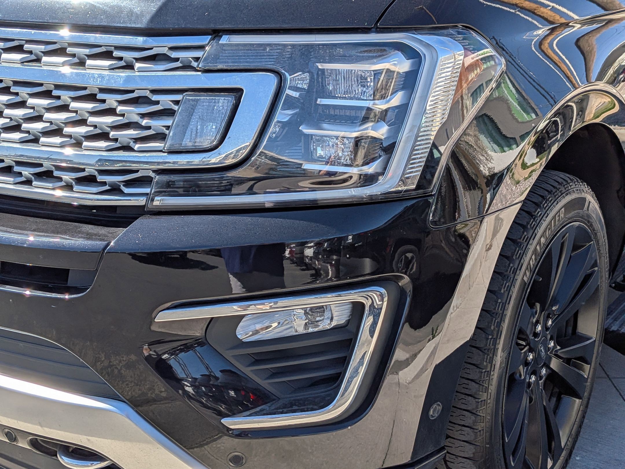 Used 2020 Ford Expedition Platinum image 11