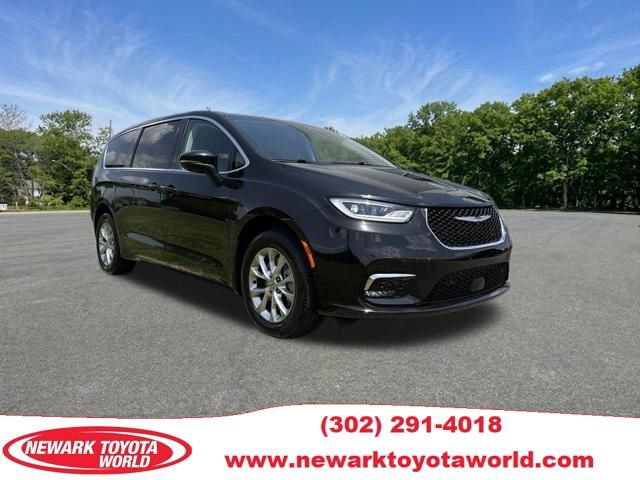 Used 2023 Chrysler Pacifica Touring-L AWD/4WD video 1