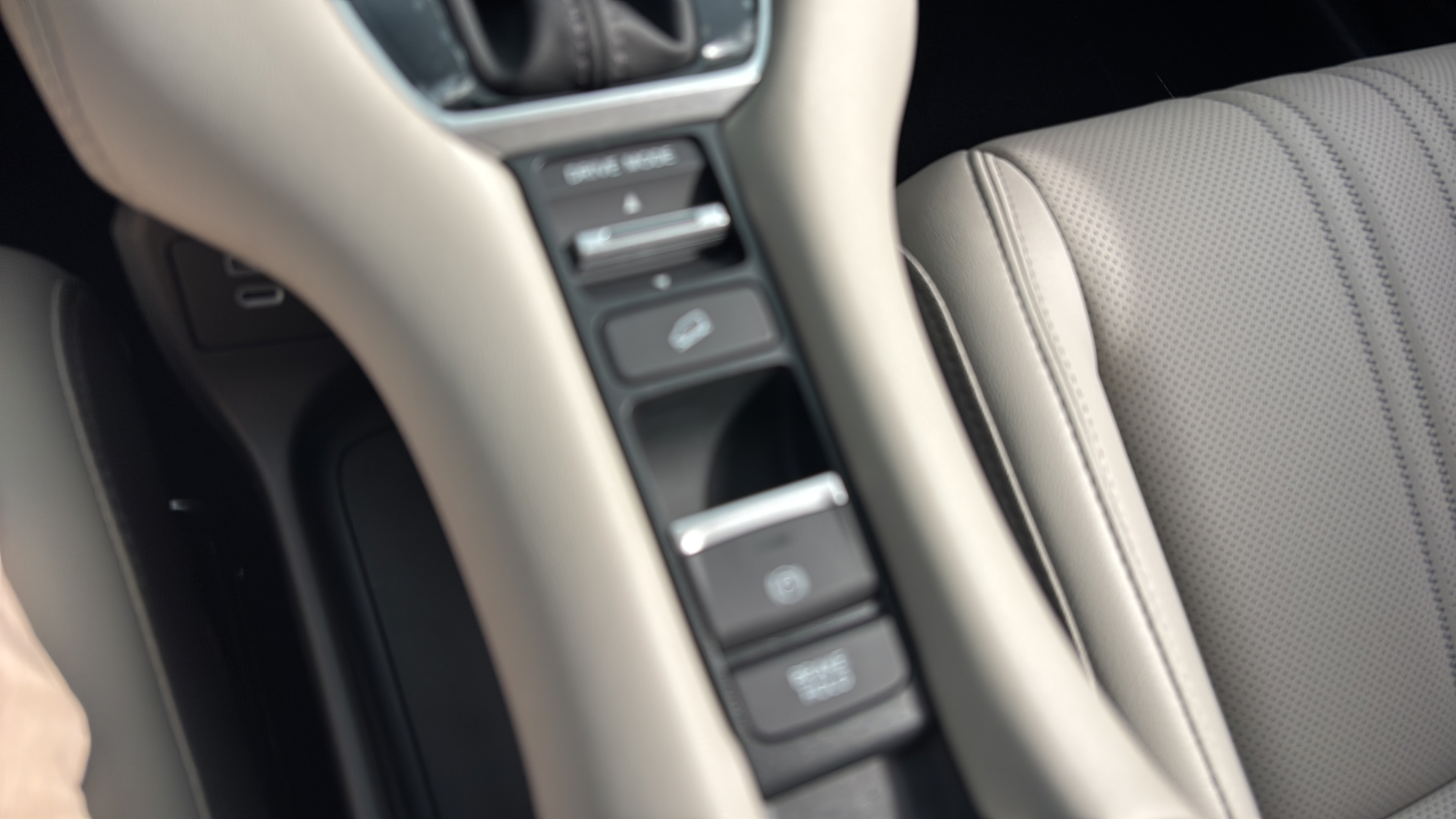 New 2027 Honda HR-V EX-L image 19