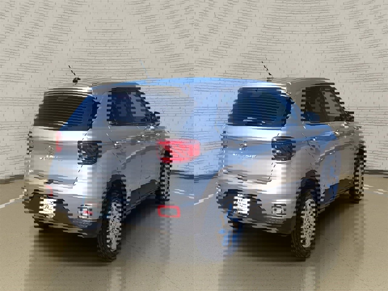 Used 2025 Hyundai Venue SE image 5