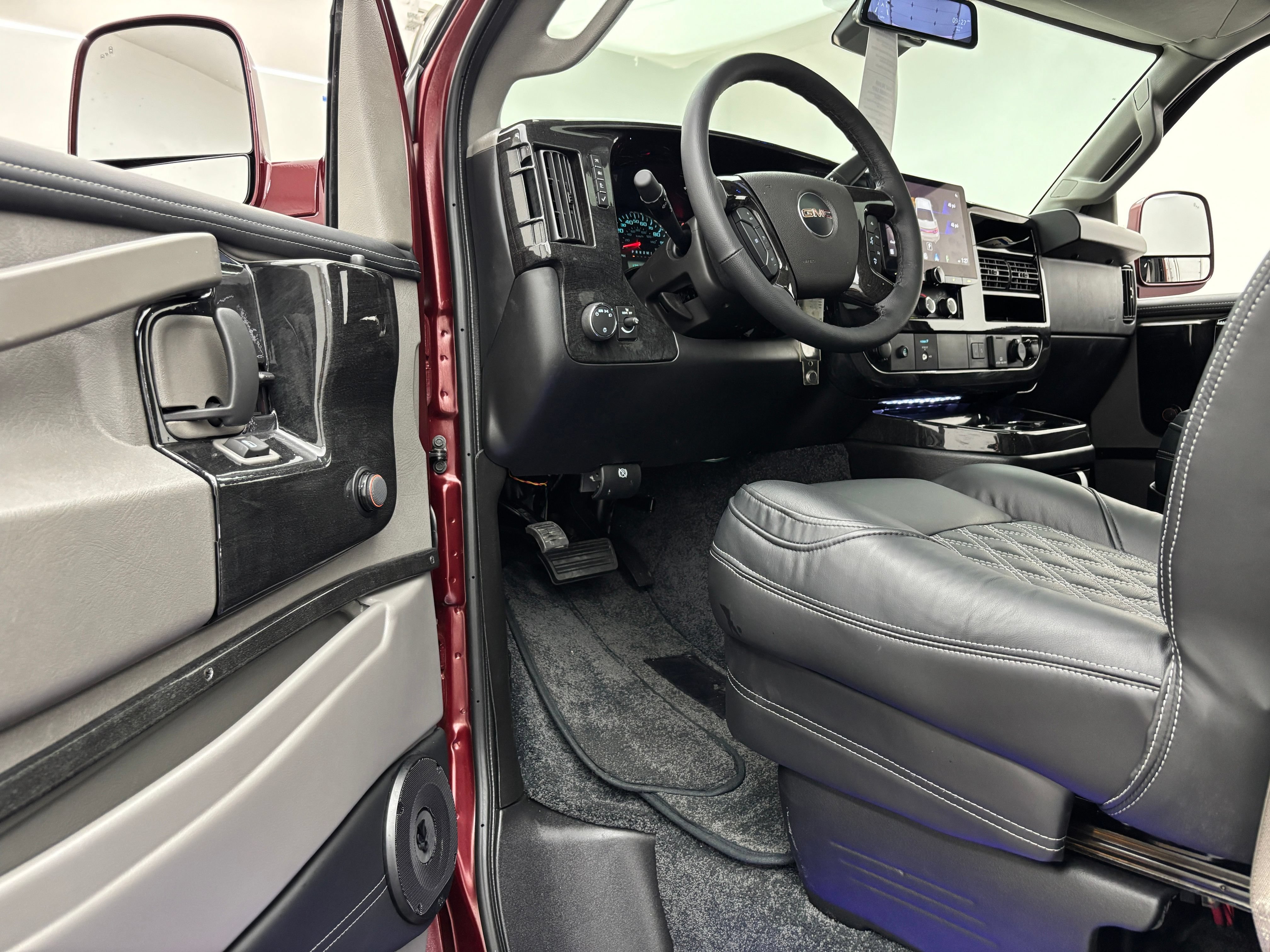 New 2026 GMC Savana 2500 w/ Driver Convenience Package RWD image 17