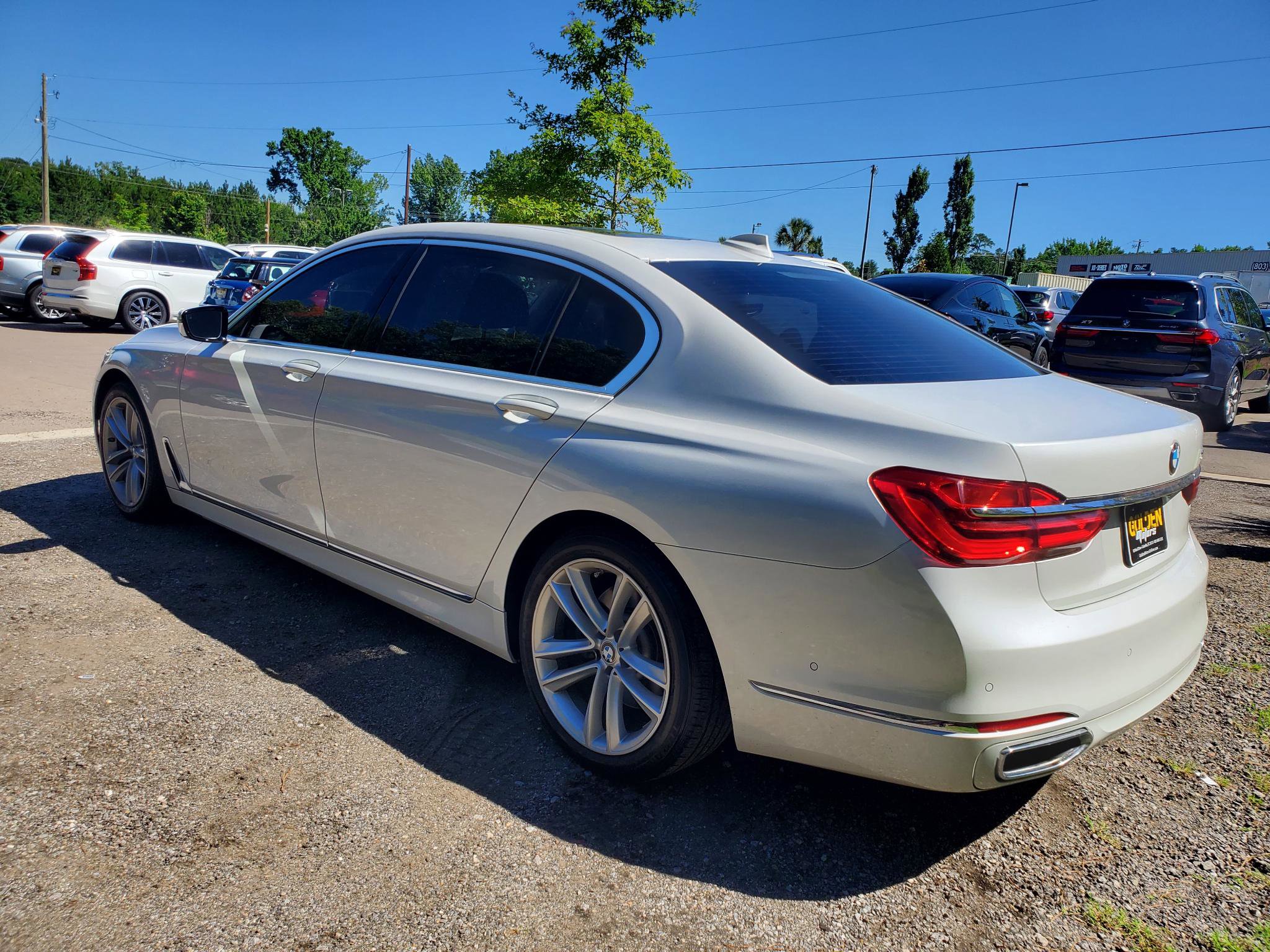 Used 2019 BMW 750i w/ Executive Package RWD image 4