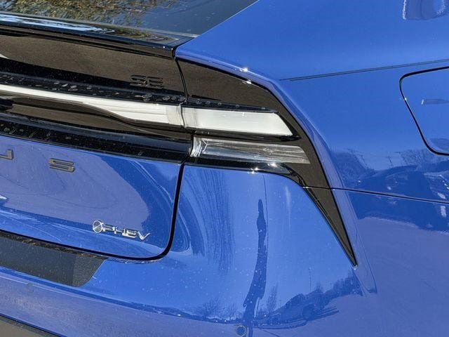 New 2026 Toyota Prius Plug-In Hybrid FWD image 7