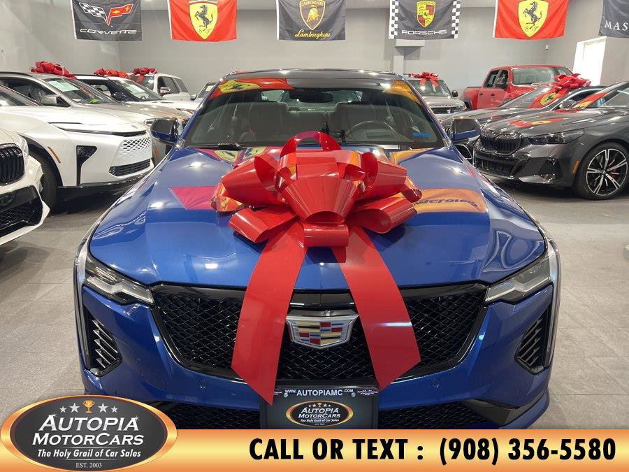 Used 2022 Cadillac CT4 V RWD image 9