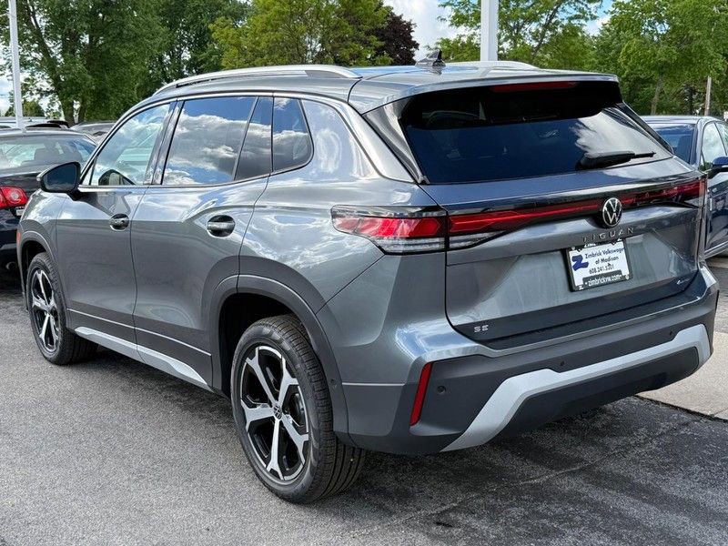 New 2026 Volkswagen Tiguan SE AWD/4WD image 3