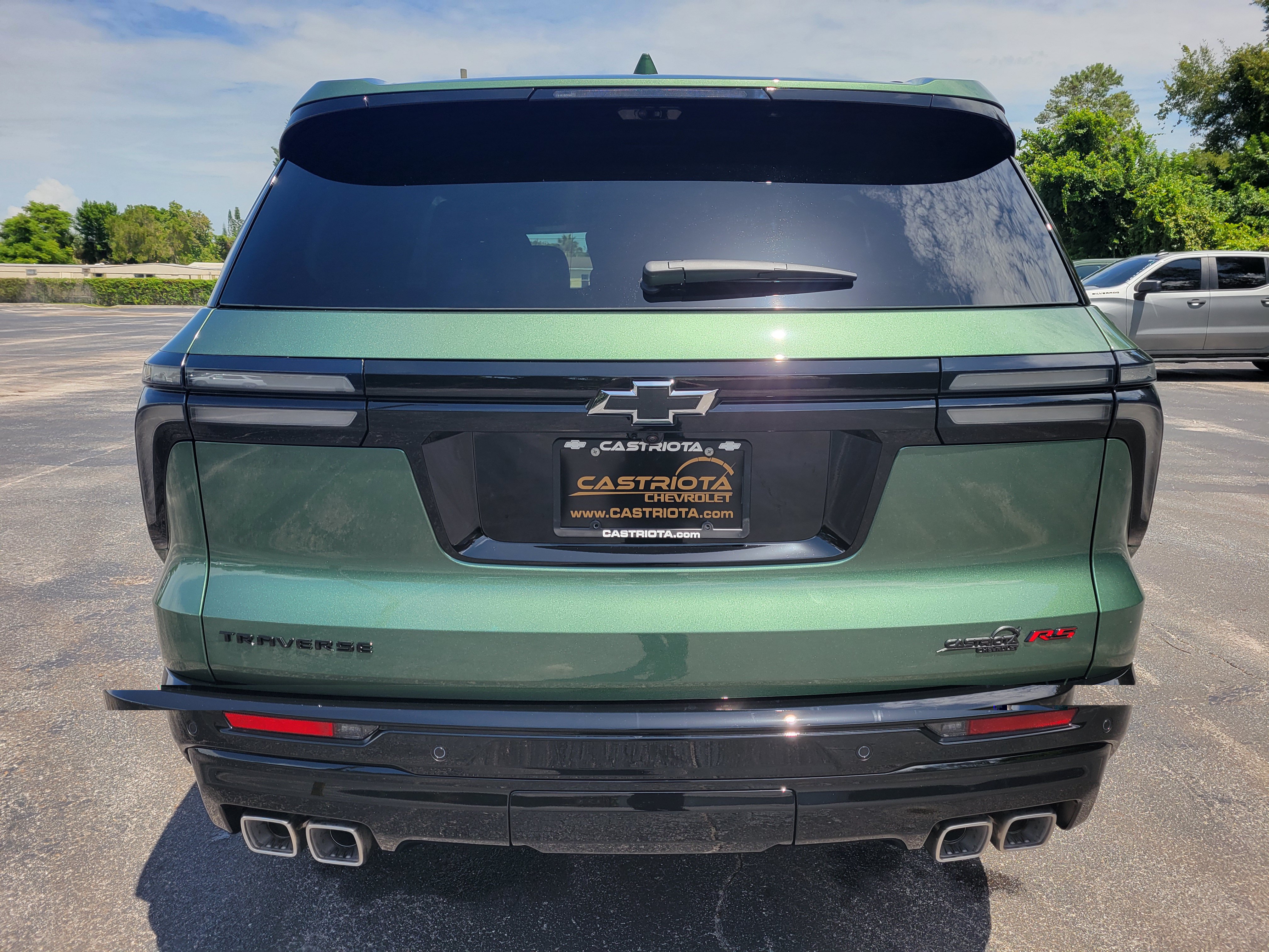 New 2027 Chevrolet Traverse RS w/ LPO, Floor Liner Package FWD image 6
