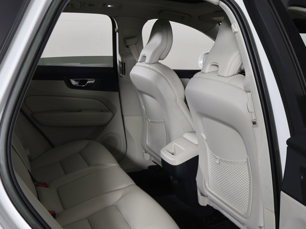 Used 2023 Volvo XC60 B5 Plus w/ Protection Package Premier AWD/4WD image 30