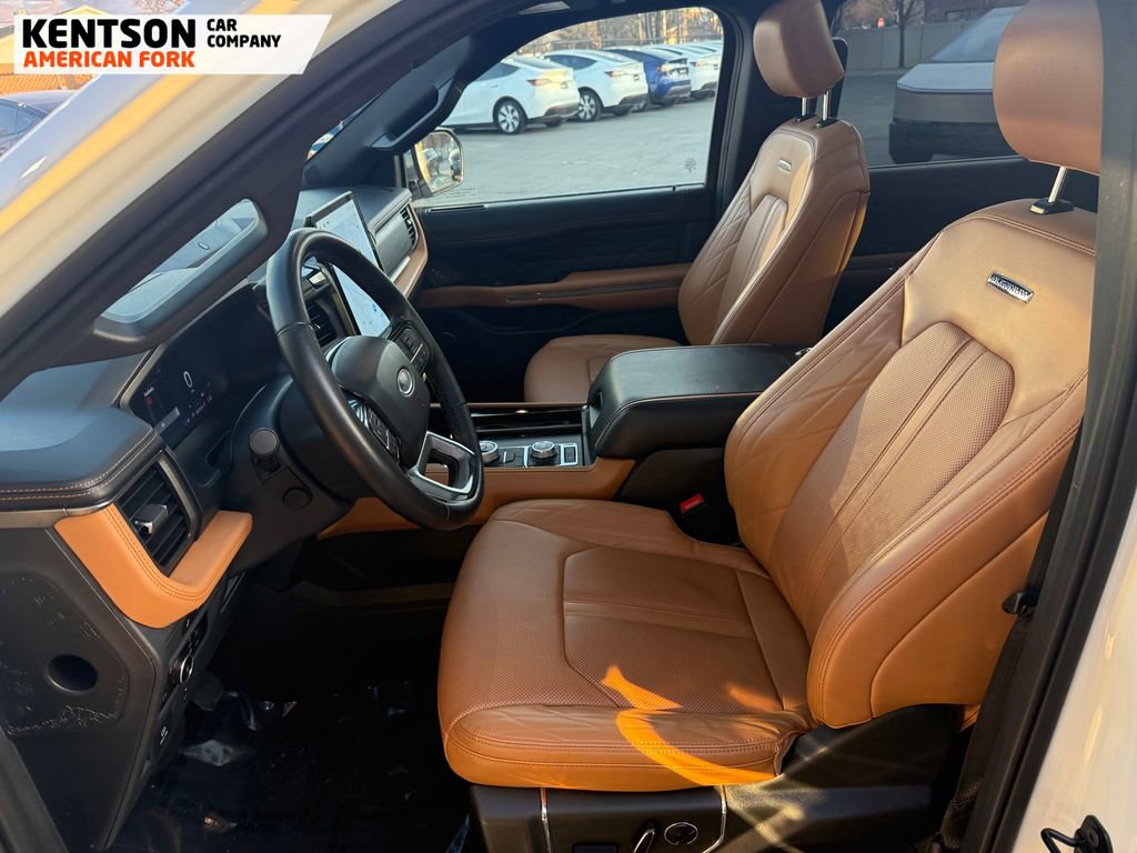 Used 2024 Ford Expedition Platinum image 33