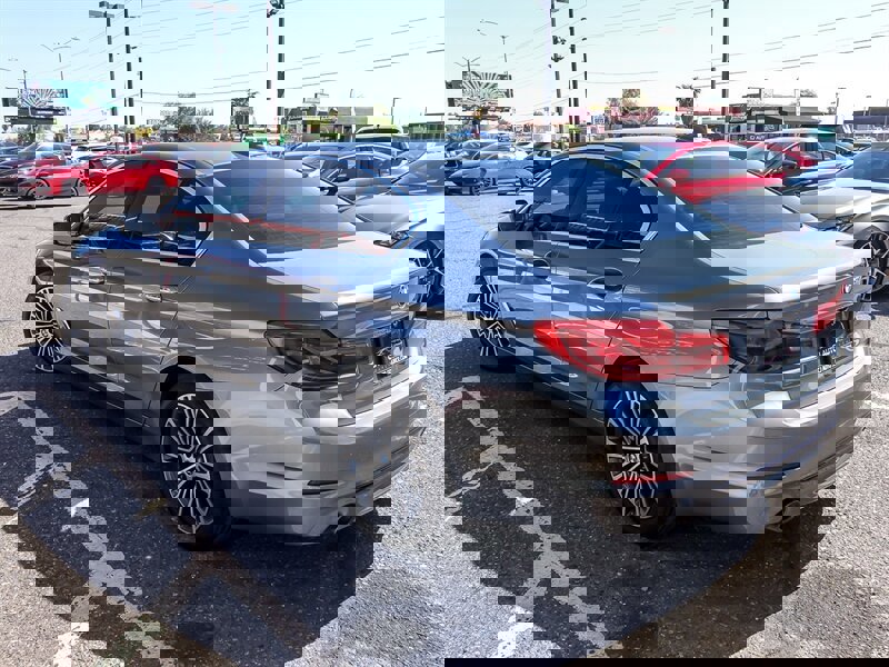 Used 2018 BMW 530i w/ Premium Package image 11