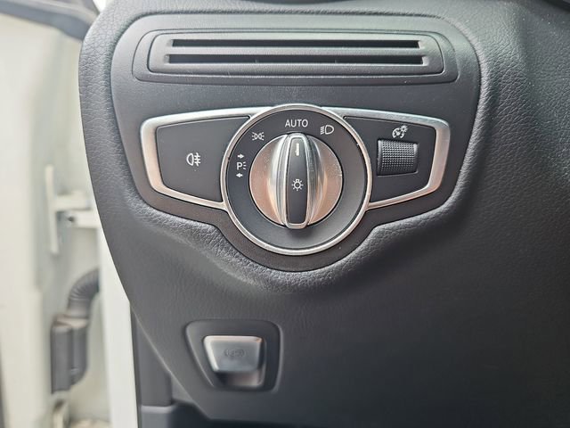 Used 2017 Mercedes-Benz GLC 300 4MATIC image 24