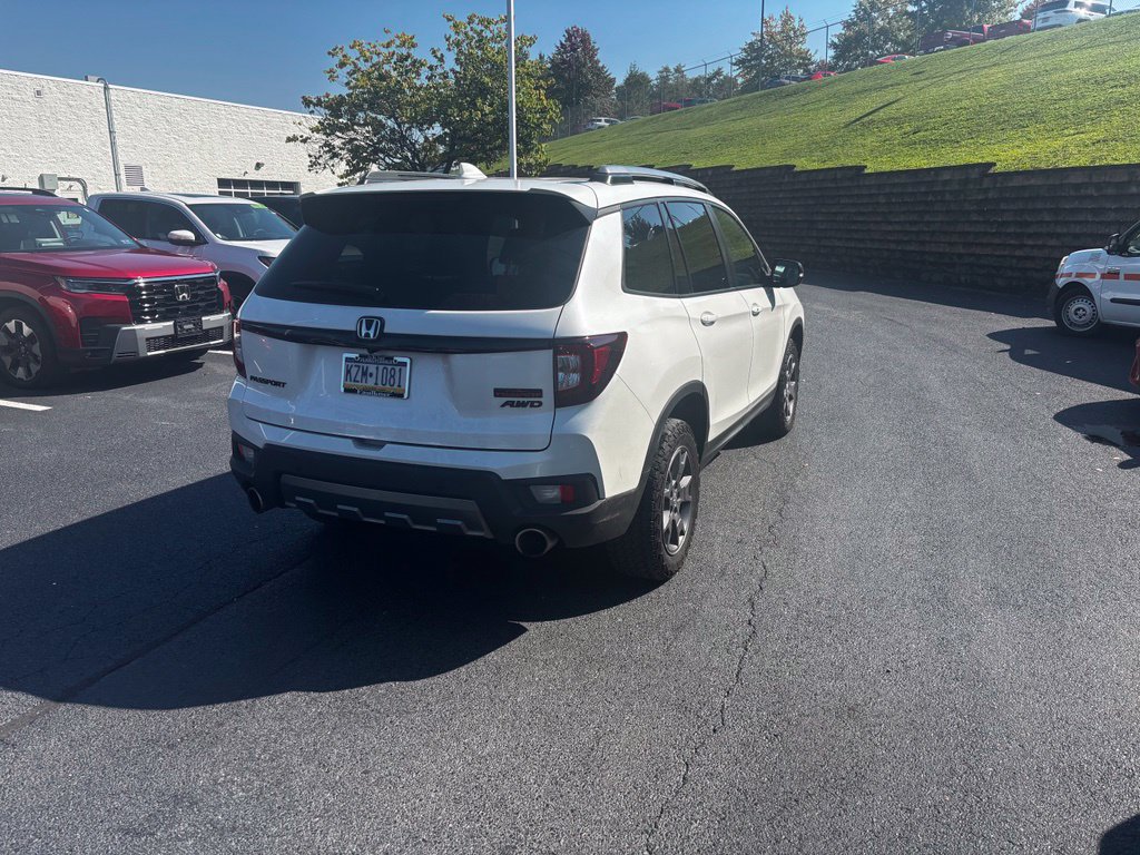 Used 2024 Honda Passport TrailSport image 7