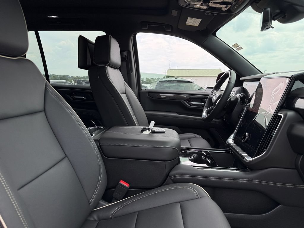 New 2026 GMC Yukon Elevation w/ Elevation Premium Package AWD/4WD image 42
