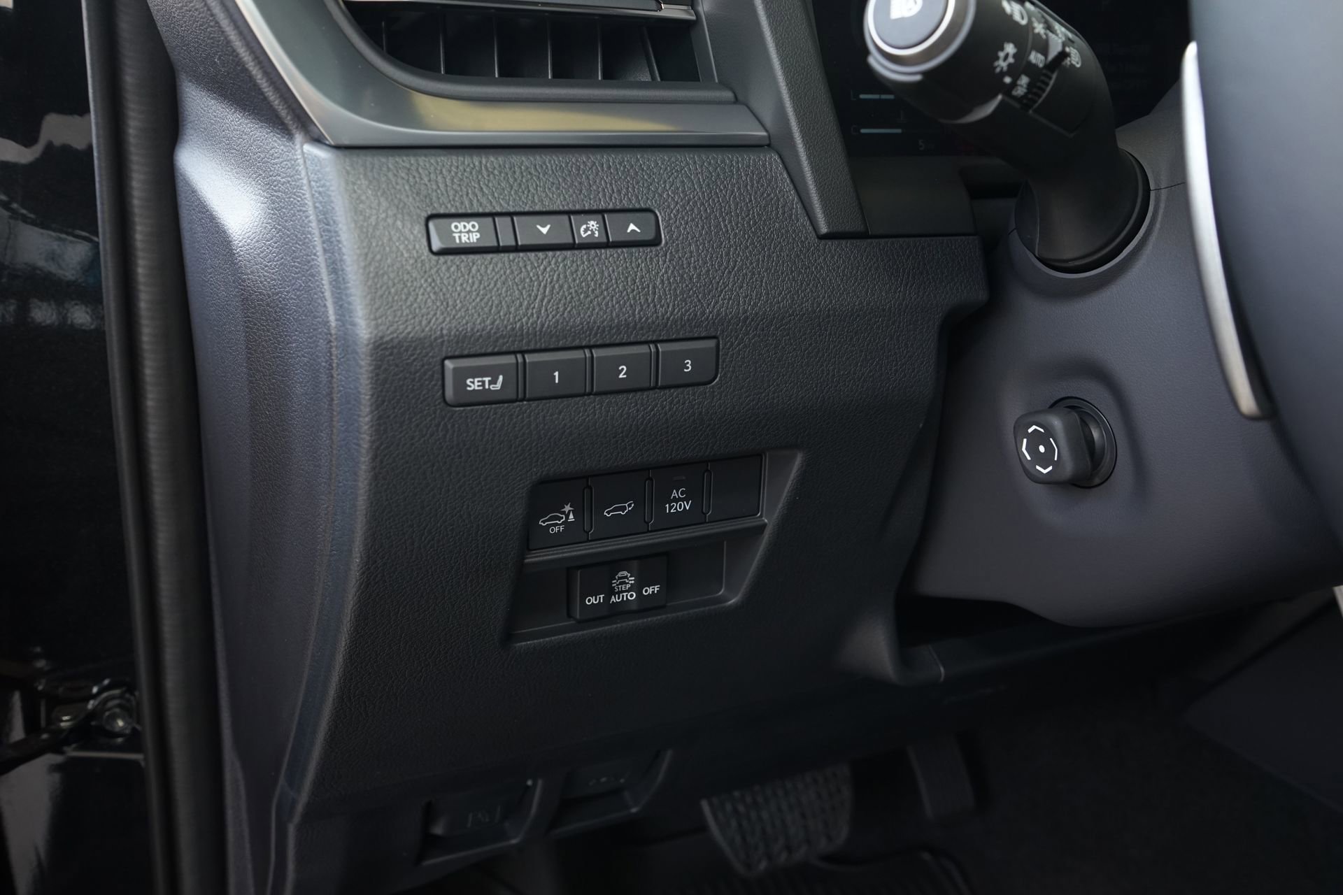 Used 2025 Lexus GX 550 Luxury+ w/ Accessory Package (2T) image 31